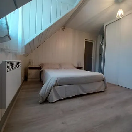 La Du Vieux Moulin Apartament *
